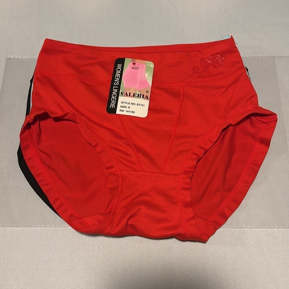 Set of 3️⃣ Valeria Woman’s Brief. Red, Turquoise and Black - Picture 2 of 4